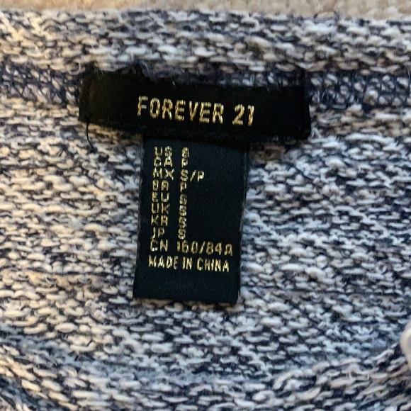 Soft knit sweater - Picture 3 of 4